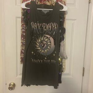 BNWT Torrid Size 2 Pink Floyd Gray Graphic Tank Top